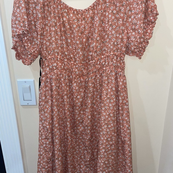 NWT Floral Spring Dress - Picture 11 of 12